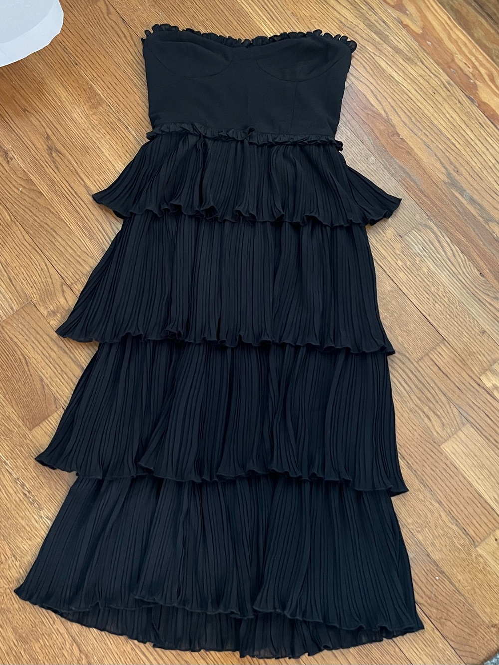 NWT Olivaceous Black Strapless Tiered Pleated Midi Dress